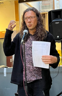 Robin performing at QueensRollaHouse, 2023